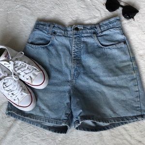High-waisted vintage denim shorts